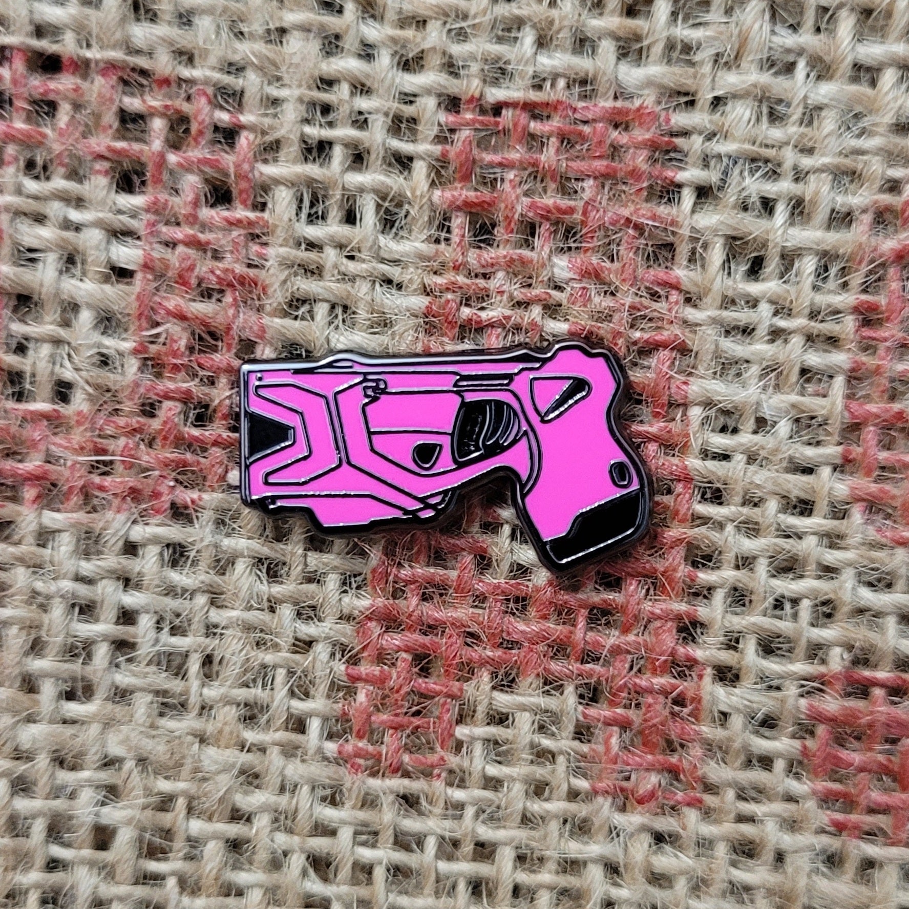 Taser X2 - Pin Badge